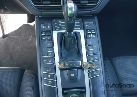 2020 Porsche Macan z USA, uszkodzony, nr VIN WP1AA2A54LLB08243